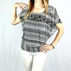 CUPIO |🖤🤍 Black White Tribal Aztec Print Dolman Layered Dolman Blouse Top
